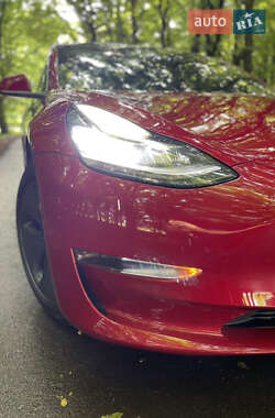 Седан Tesla Model 3 2018 в 
