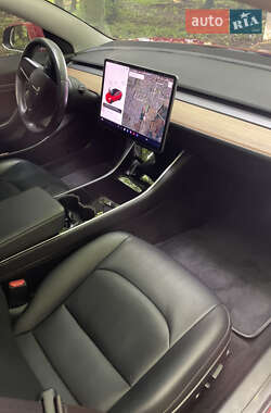 Седан Tesla Model 3 2018 в 