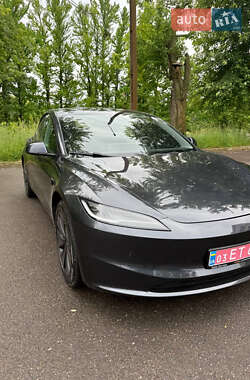 Седан Tesla Model 3 2024 в Львові