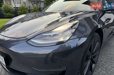 Седан Tesla Model 3 2019 в 