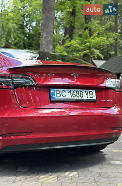 Седан Tesla Model 3 2018 в 