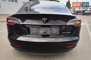 Седан Tesla Model 3 2019 в 