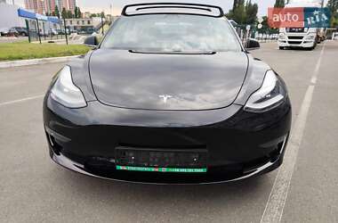 Седан Tesla Model 3 2019 в 
