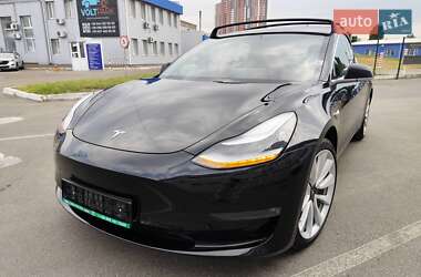 Седан Tesla Model 3 2019 в 