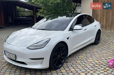 Седан Tesla Model 3 2020 в 