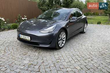 Седан Tesla Model 3 2019 в 