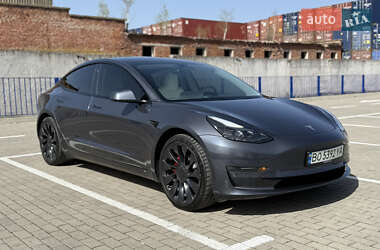 Седан Tesla Model 3 2023 в 