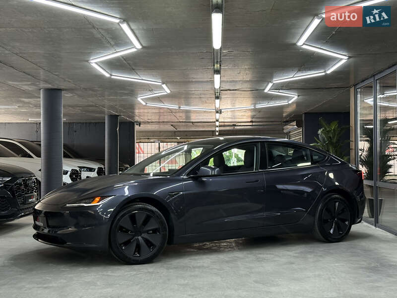 Седан Tesla Model 3 2024 в Одессе