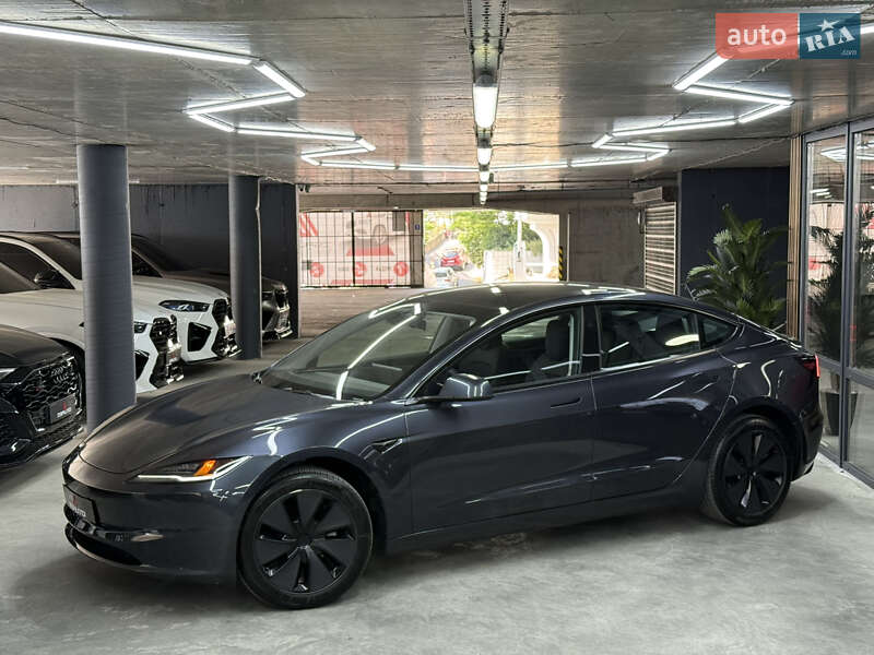 Седан Tesla Model 3 2024 в Одессе