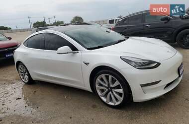 Седан Tesla Model 3 2019 в 