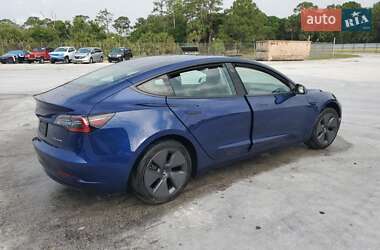 Седан Tesla Model 3 2022 в 