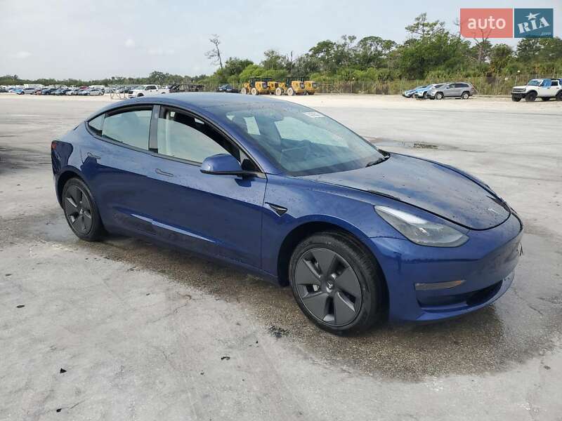 Tesla Model 3 2022