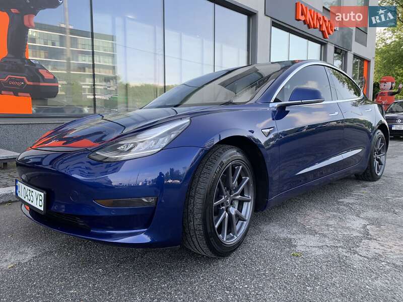Tesla Model 3 2020