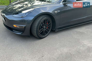 Седан Tesla Model 3 2018 в 