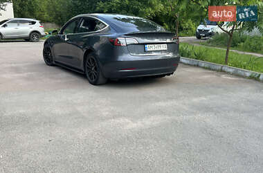 Седан Tesla Model 3 2018 в 