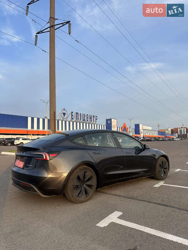 Седан Tesla Model 3 2024 в Луцке фото 2 Седан Tesla Model 3 2024 в Луцке