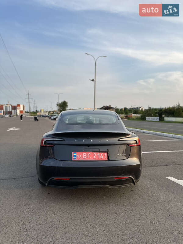 Седан Tesla Model 3 2024 в Луцьку