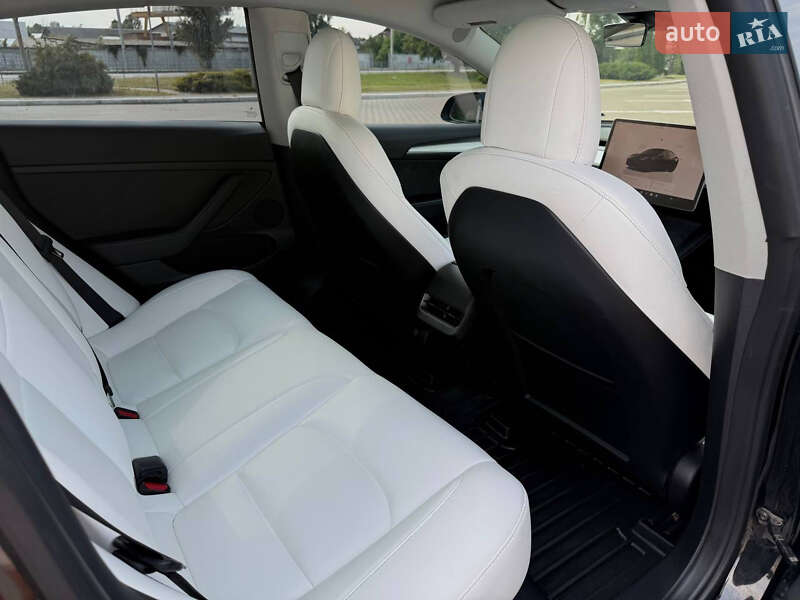 Седан Tesla Model 3 2022 в Киеве фото 39 Седан Tesla Model 3 2022 в Киеве