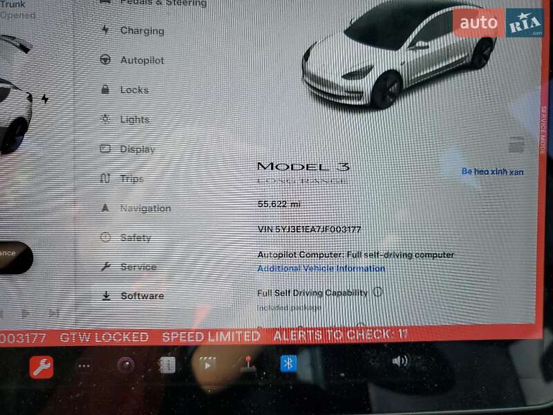 Седан Tesla Model 3 2018 в Львове