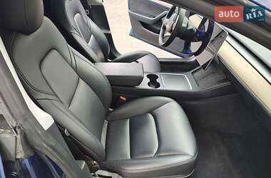 Седан Tesla Model 3 2021 в 