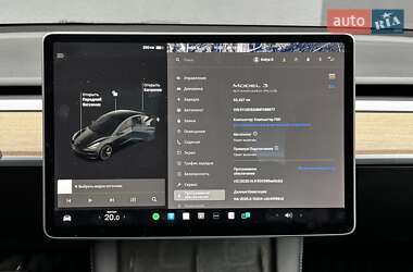 Седан Tesla Model 3 2021 в 