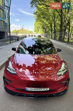 Седан Tesla Model 3 2018 в Чернигове