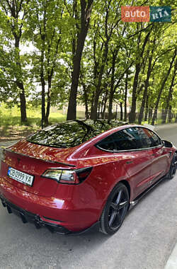 Седан Tesla Model 3 2018 в Чернигове