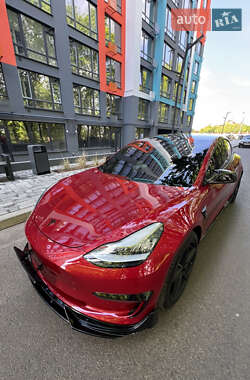 Седан Tesla Model 3 2018 в 