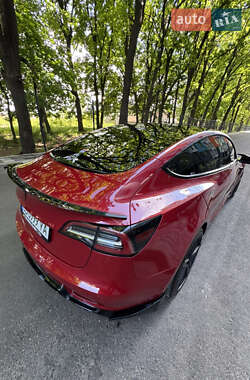 Седан Tesla Model 3 2018 в Чернигове