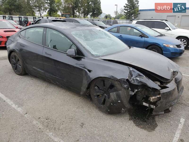 Седан Tesla Model 3 2024 в Києві
