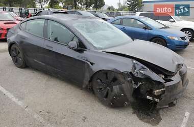 Седан Tesla Model 3 2024 в 