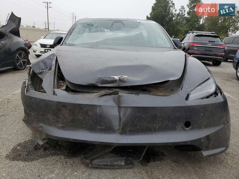 Седан Tesla Model 3 2024 в Києві