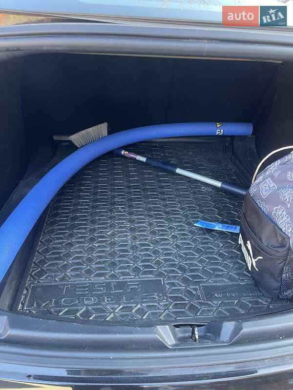Седан Tesla Model 3 2018 в Тернополе фото 17 Седан Tesla Model 3 2018 в Тернополе