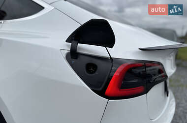 Седан Tesla Model 3 2020 в 