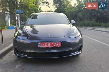 Седан Tesla Model 3 2023 в 