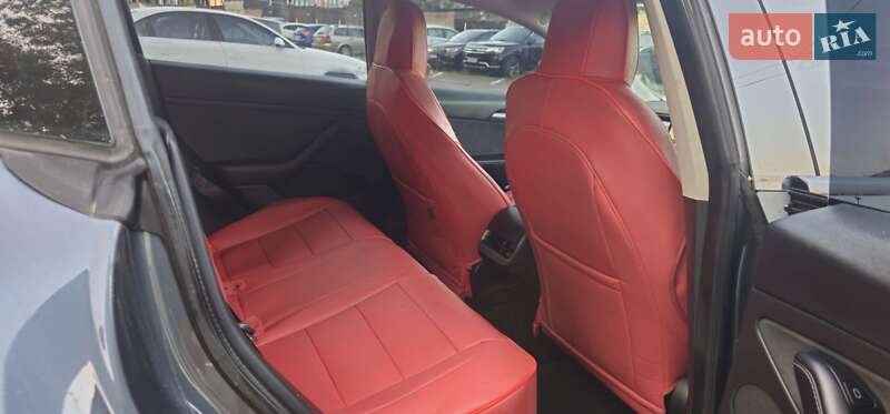 Седан Tesla Model 3 2023 в Києві