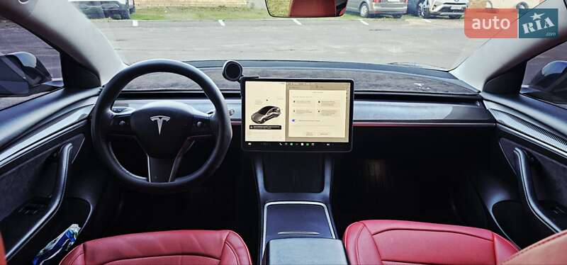 Седан Tesla Model 3 2023 в Києві