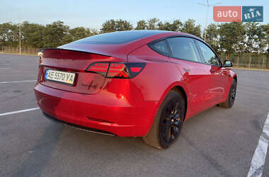 Седан Tesla Model 3 2020 в 