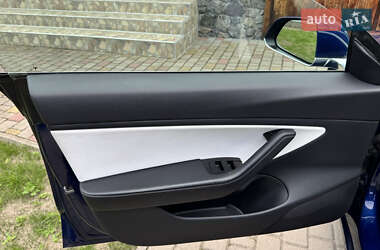 Седан Tesla Model 3 2018 в 