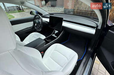 Седан Tesla Model 3 2018 в 