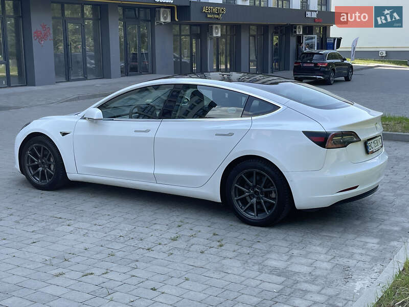 Седан Tesla Model 3 2019 в Новояворівську фото 5 Седан Tesla Model 3 2019 в Новояворівську