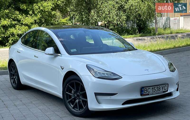 Седан Tesla Model 3 2019 в Новояворівську фото 2 Седан Tesla Model 3 2019 в Новояворівську