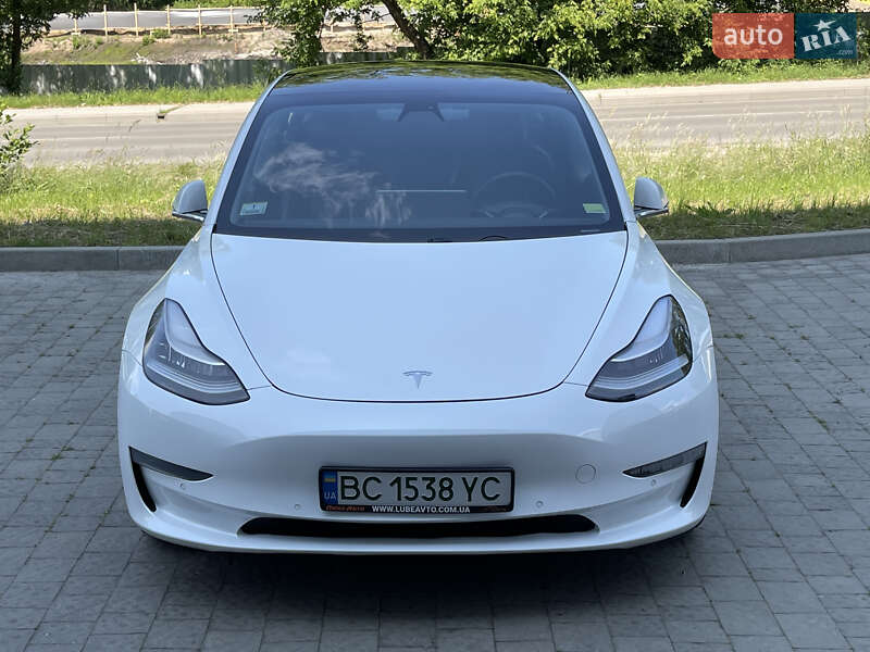 Седан Tesla Model 3 2019 в Новояворівську фото 14 Седан Tesla Model 3 2019 в Новояворівську