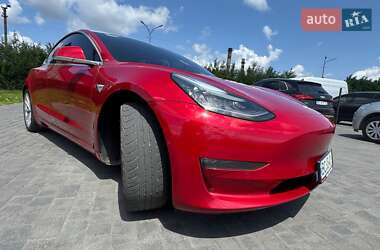 Седан Tesla Model 3 2019 в 