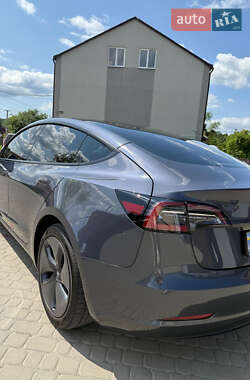 Седан Tesla Model 3 2023 в Жовкве