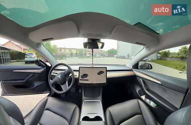 Седан Tesla Model 3 2023 в Жовкве