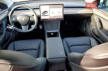 Седан Tesla Model 3 2022 в 