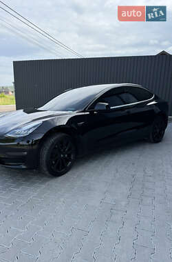 Седан Tesla Model 3 2019 в 