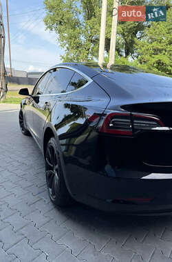 Седан Tesla Model 3 2019 в 