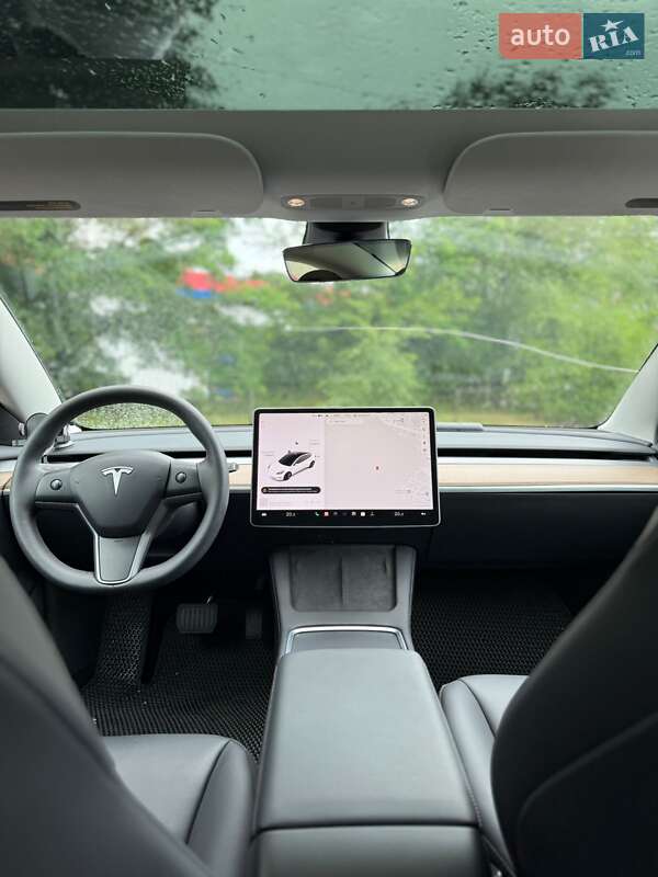 Седан Tesla Model 3 2023 в Киеве фото 19 Седан Tesla Model 3 2023 в Киеве